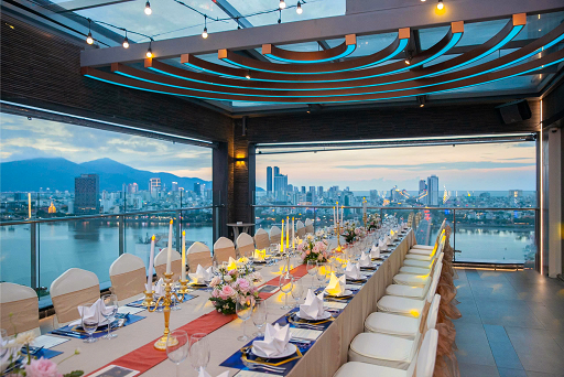 to chuc event top view bar vanda hotel-resize